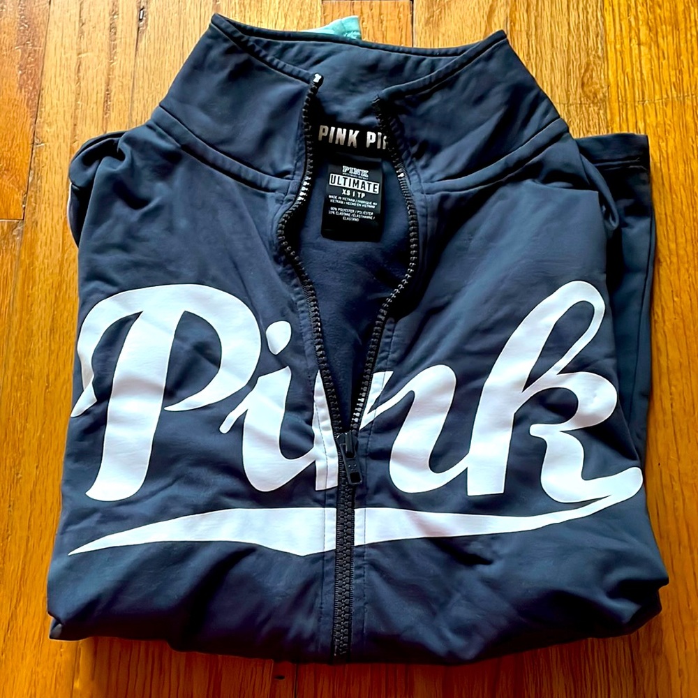 Victoria Secrets Pink 3/4 zippered shirt